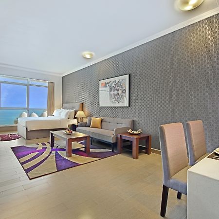 The Curve Hotel Doha Exteriör bild