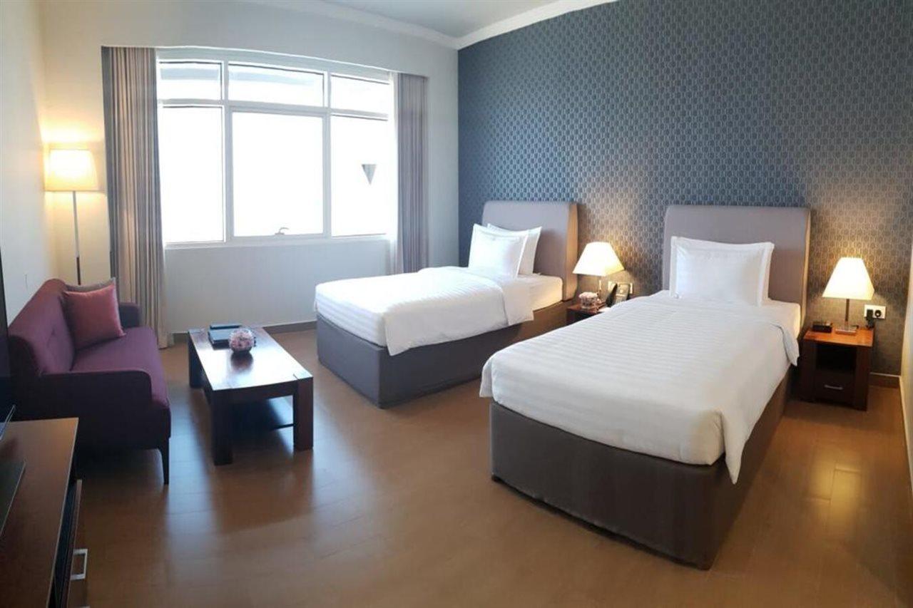 The Curve Hotel Doha Exteriör bild