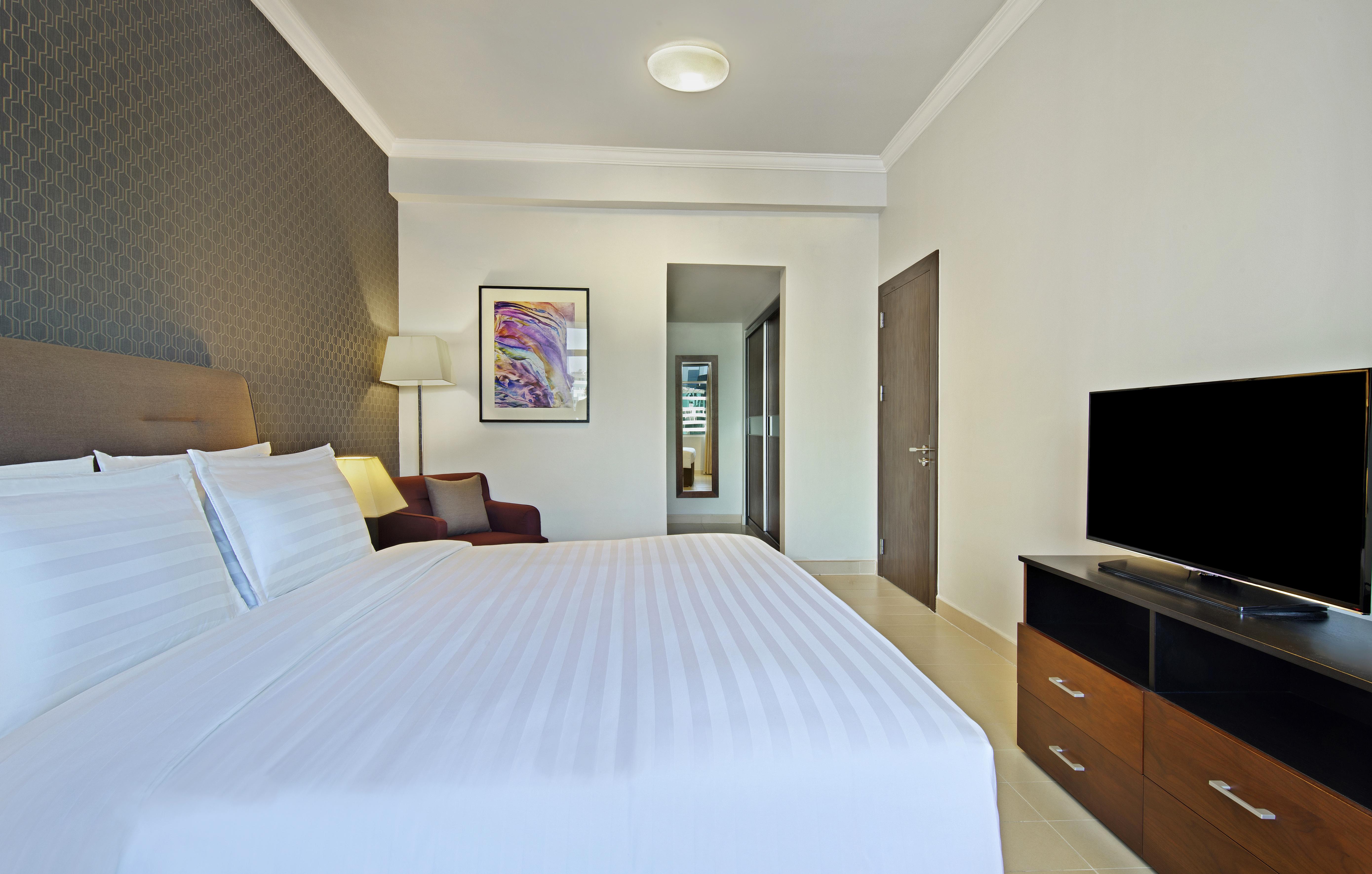The Curve Hotel Doha Exteriör bild