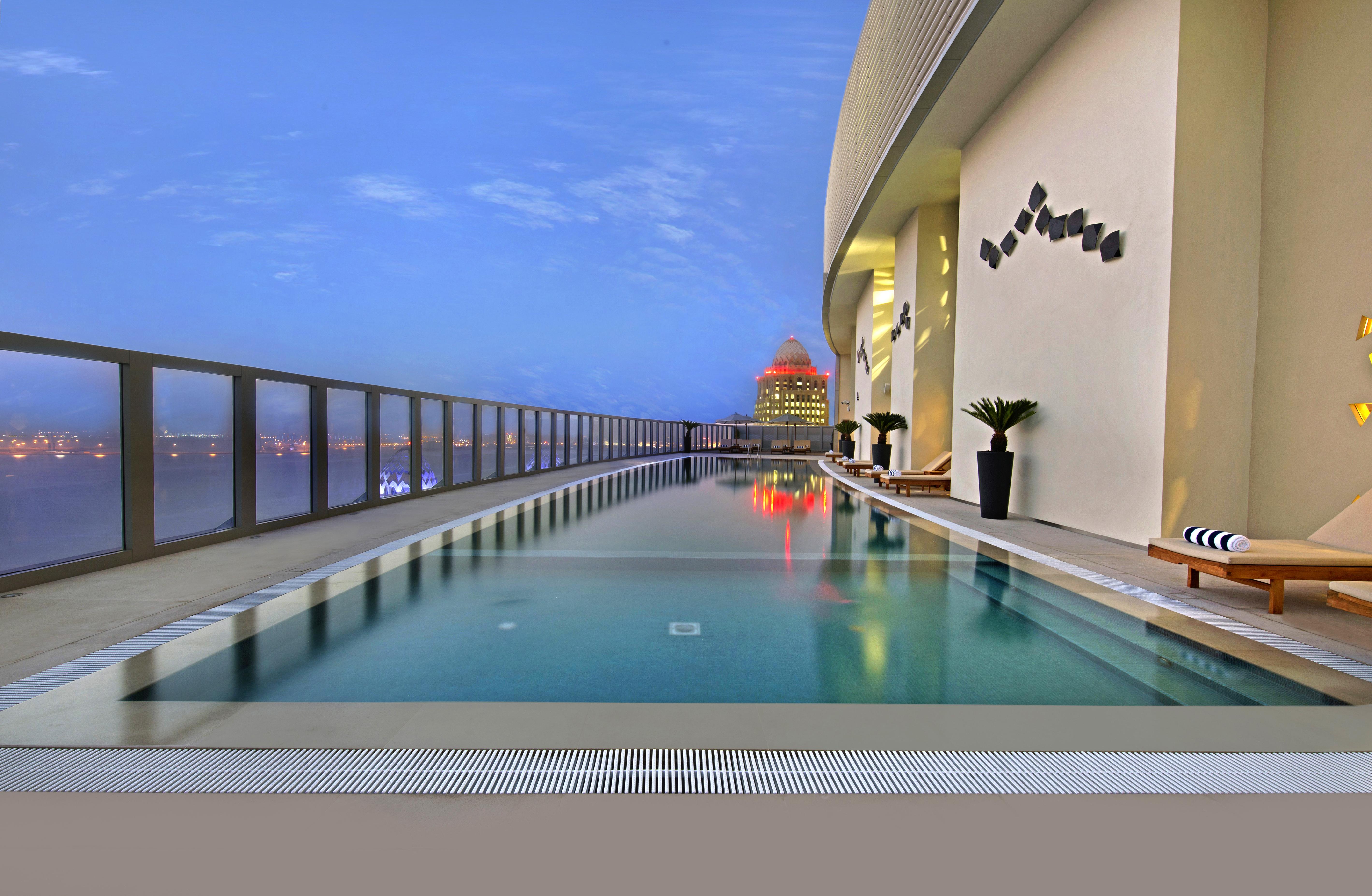 The Curve Hotel Doha Exteriör bild