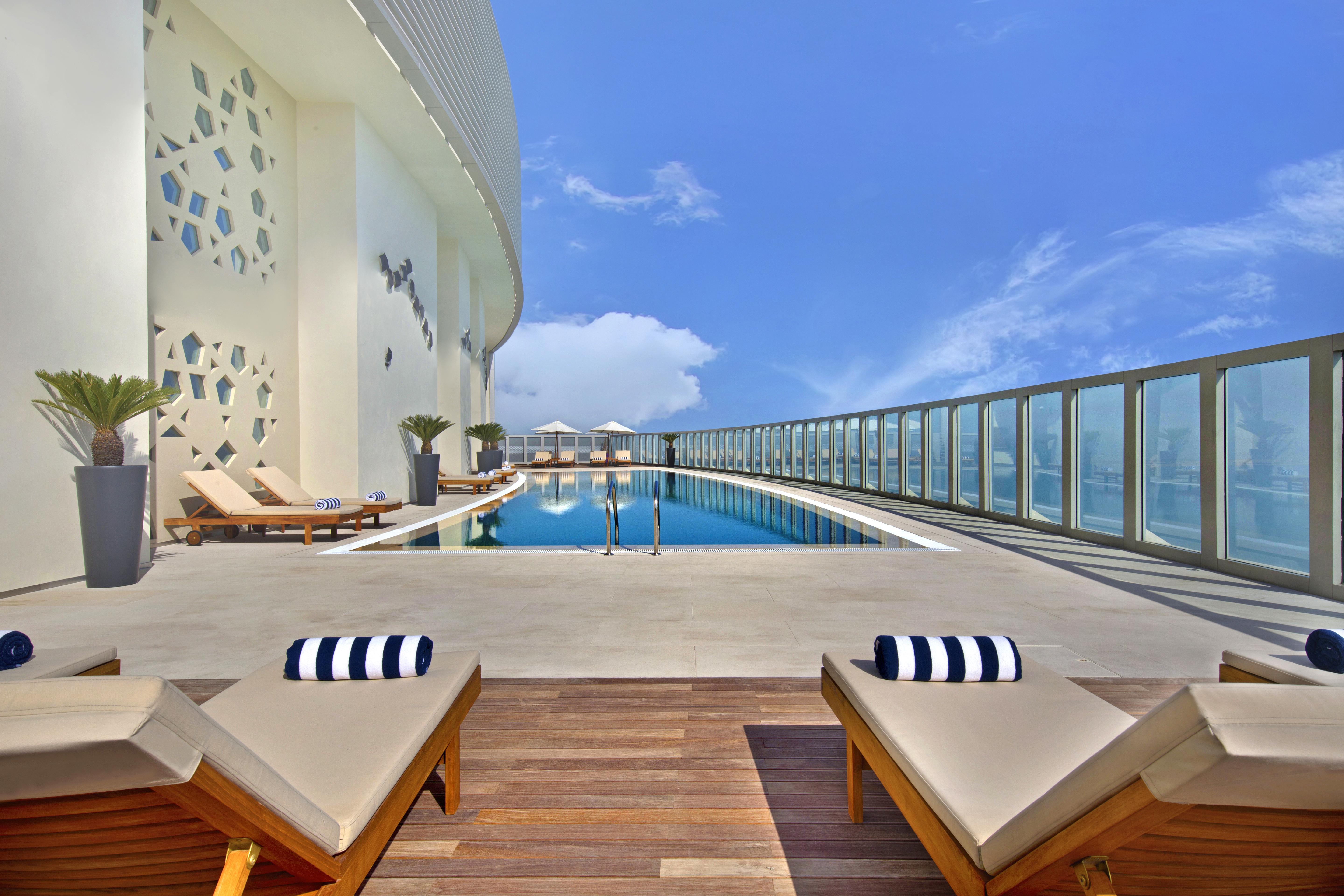 The Curve Hotel Doha Exteriör bild