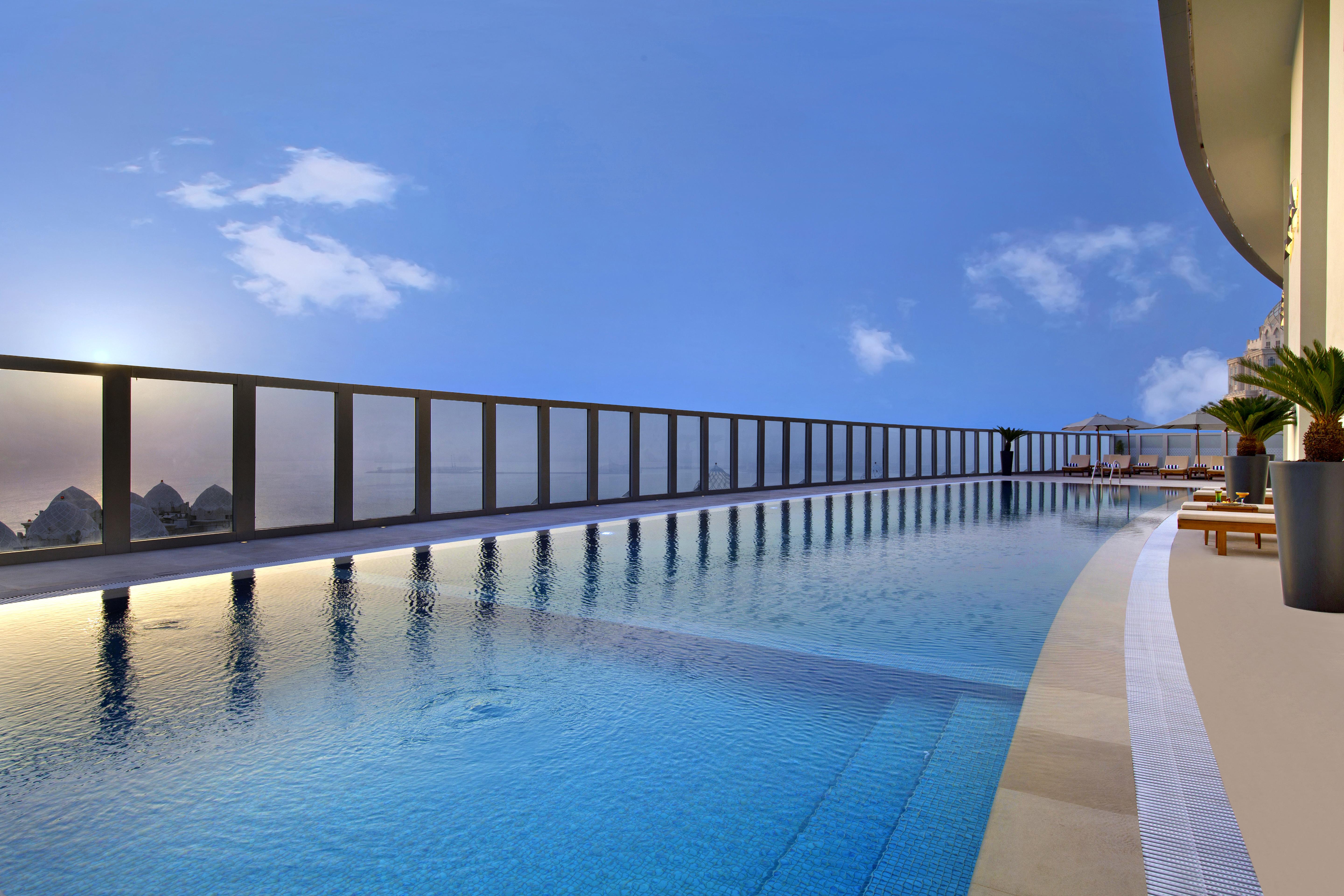 The Curve Hotel Doha Exteriör bild