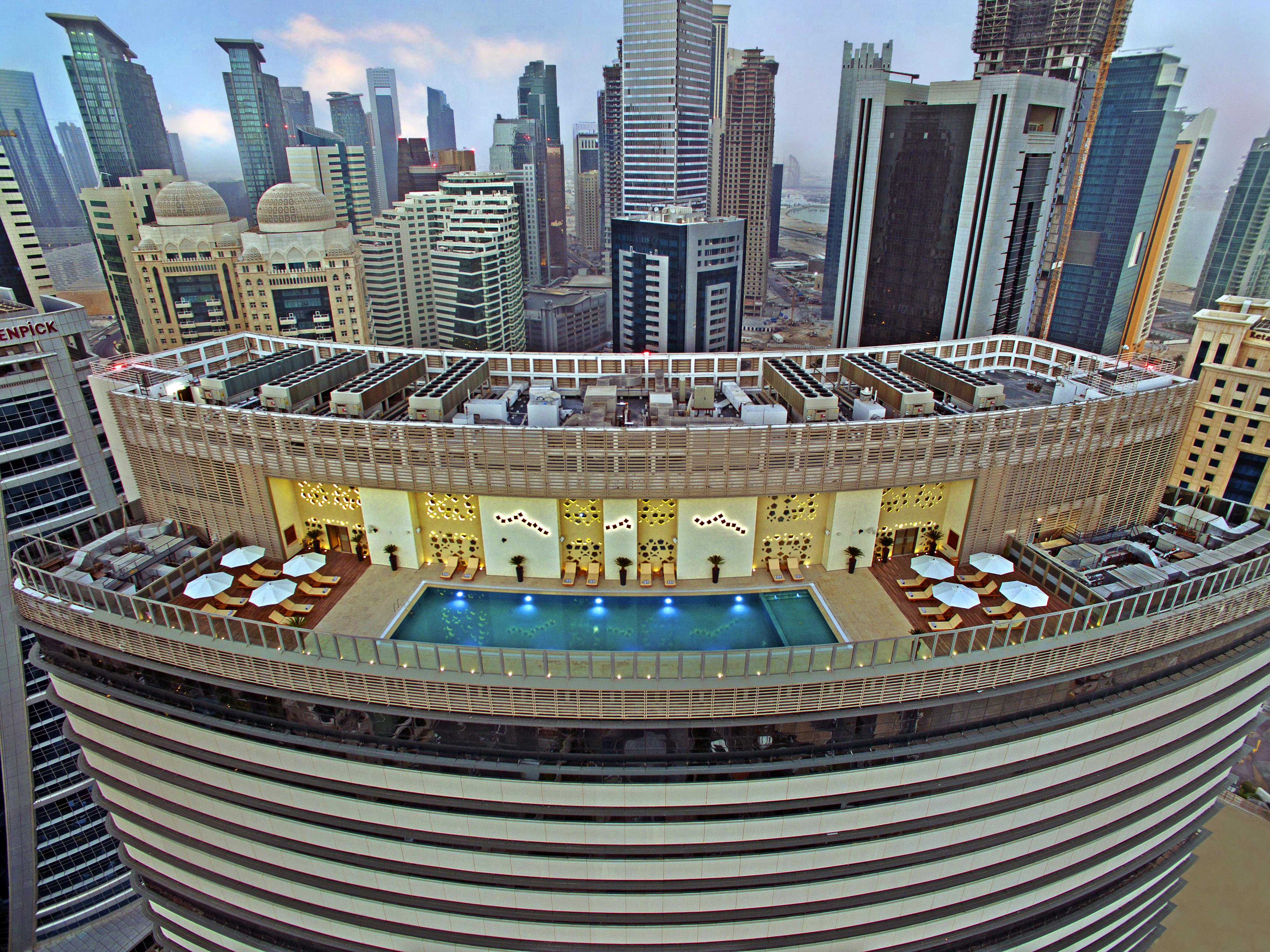 The Curve Hotel Doha Exteriör bild