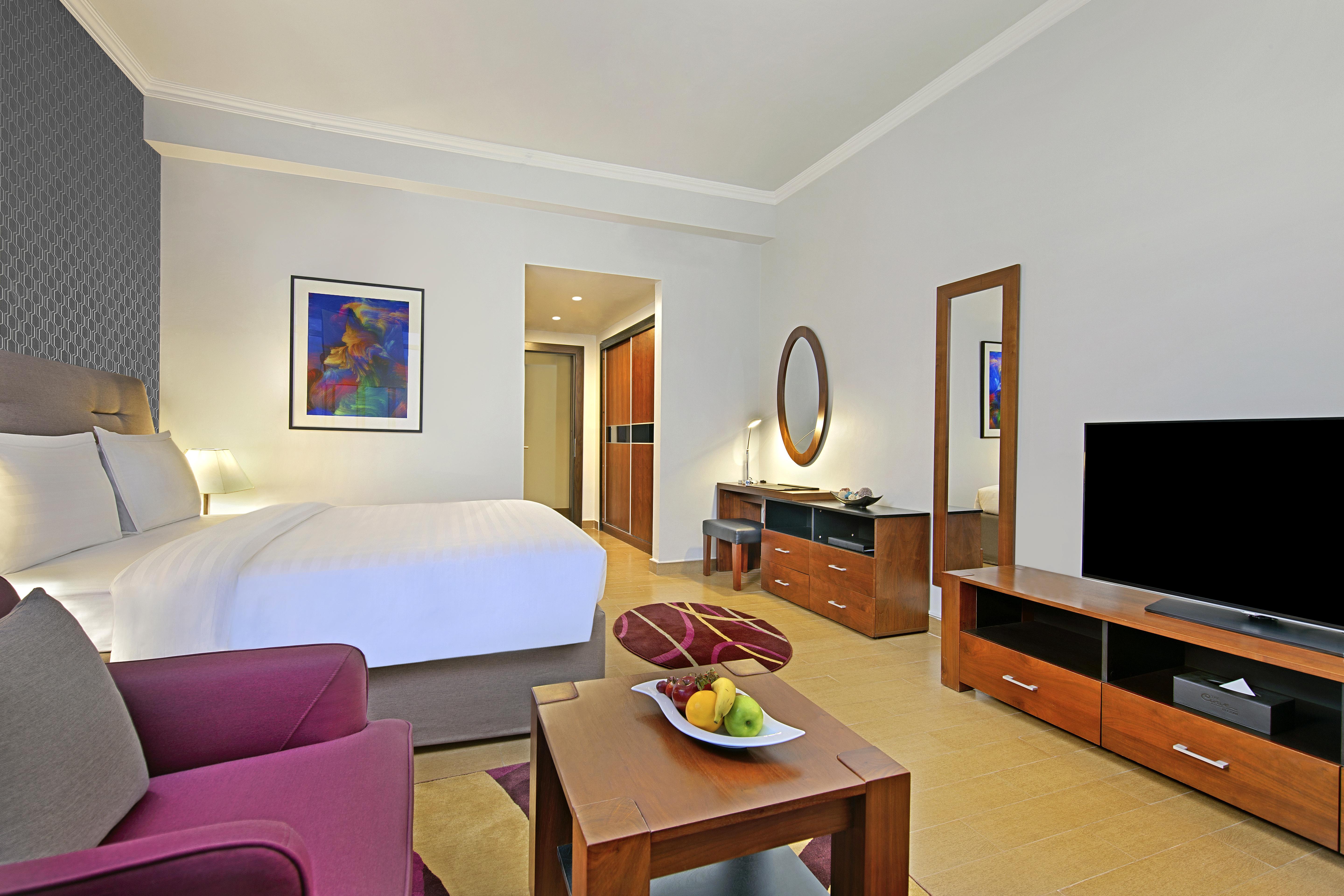 The Curve Hotel Doha Exteriör bild