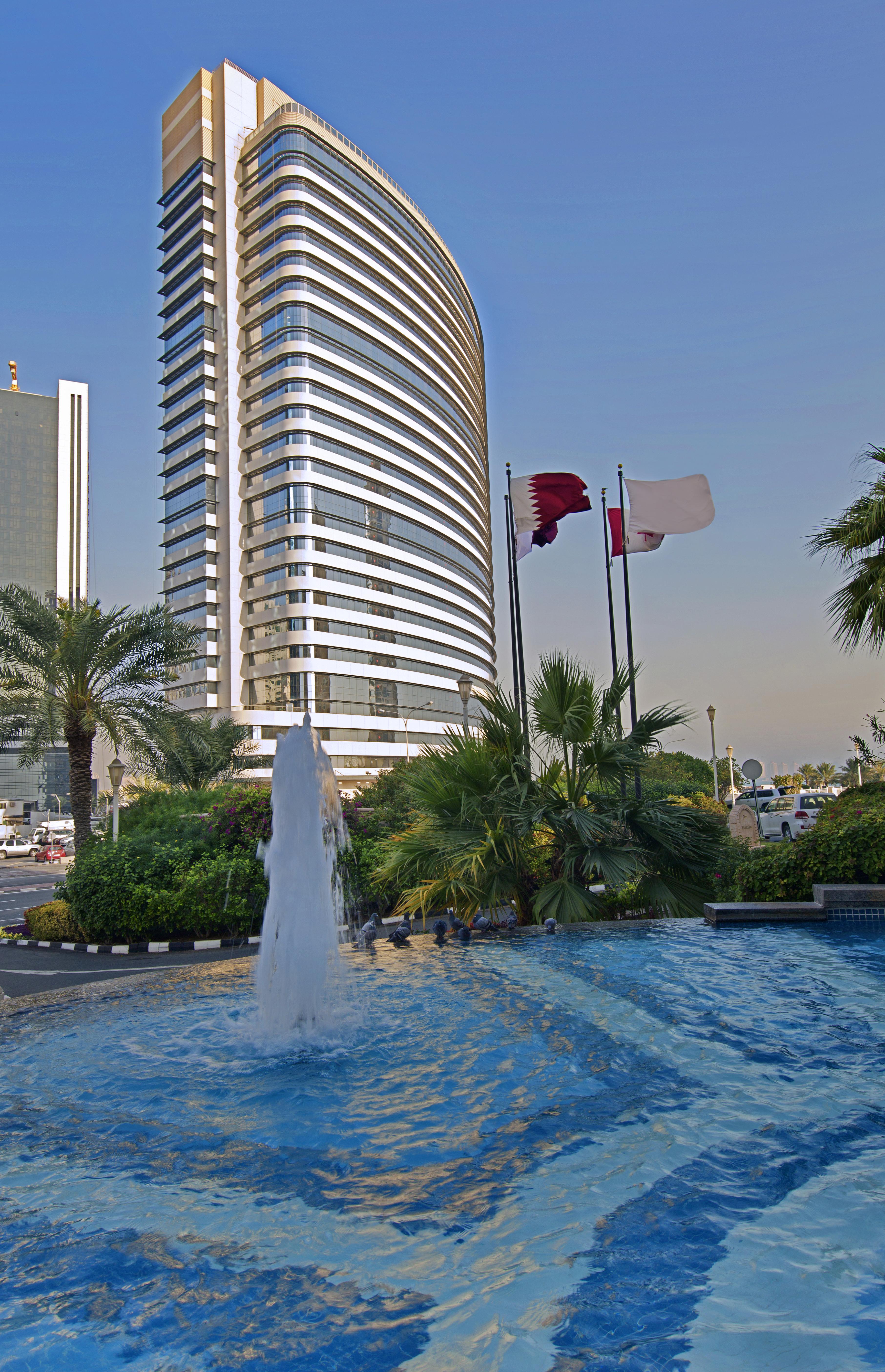 The Curve Hotel Doha Exteriör bild